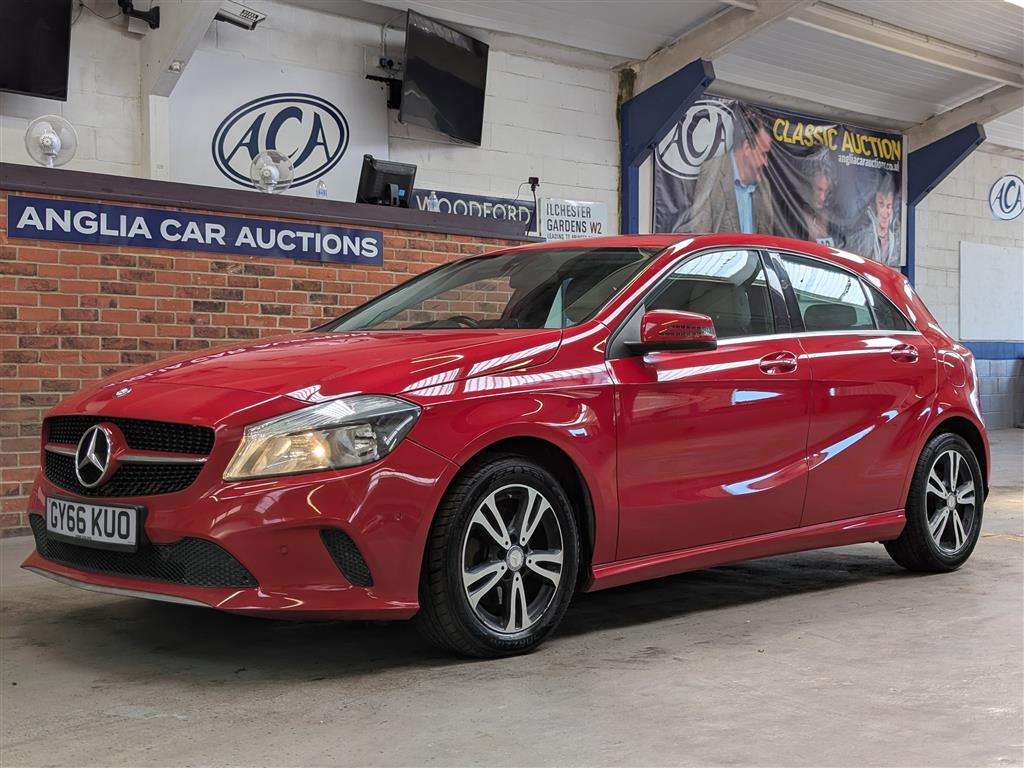 <p>2016 MERCEDES-BENZ A 200 D SE EXECUTIVE</p>