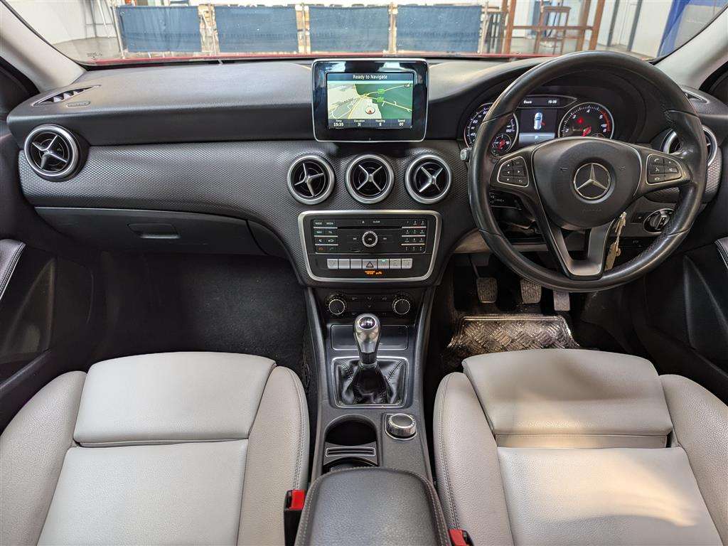 <p>2016 MERCEDES-BENZ A 200 D SE EXECUTIVE</p>