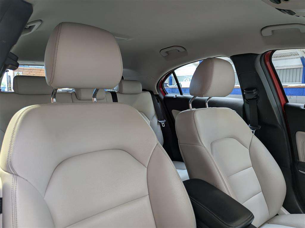 <p>2016 MERCEDES-BENZ A 200 D SE EXECUTIVE</p>