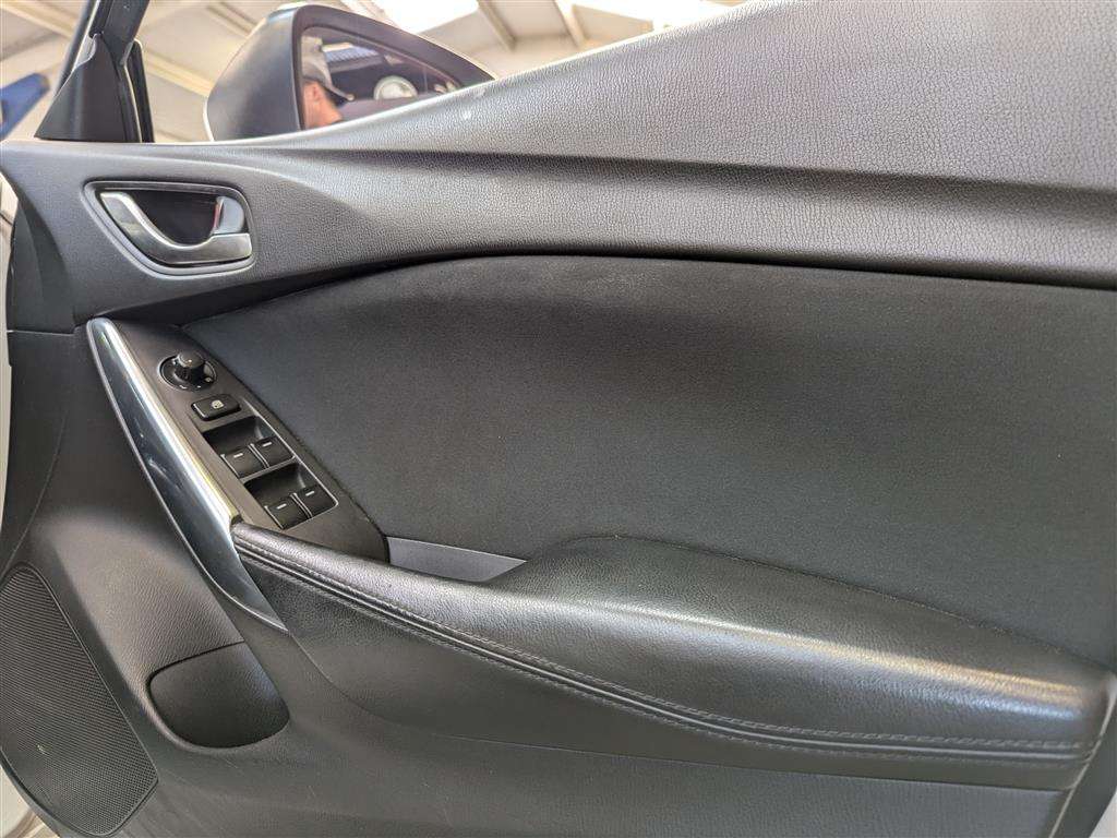 <p>2014 MAZDA 6 SE-L NAV D AUTO</p>