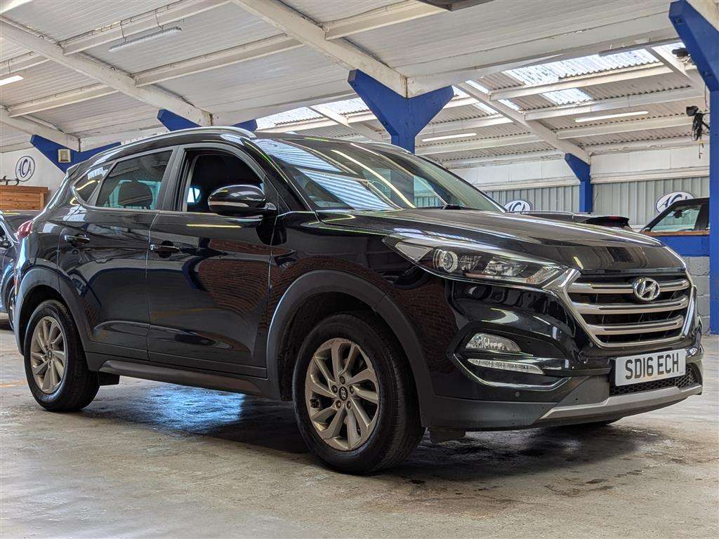<p>2016 HYUNDAI TUCSON PREM B-DRIVE 2WD C</p>
