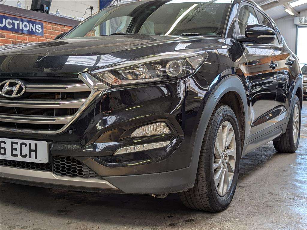 <p>2016 HYUNDAI TUCSON PREM B-DRIVE 2WD C</p>