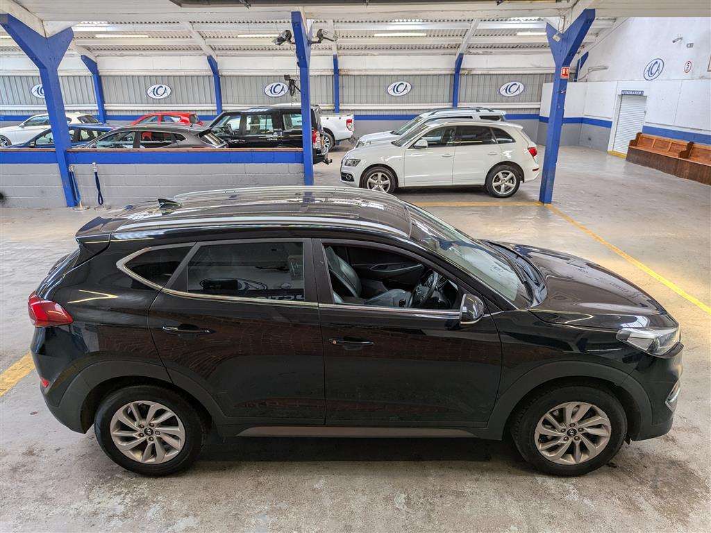 <p>2016 HYUNDAI TUCSON PREM B-DRIVE 2WD C</p>