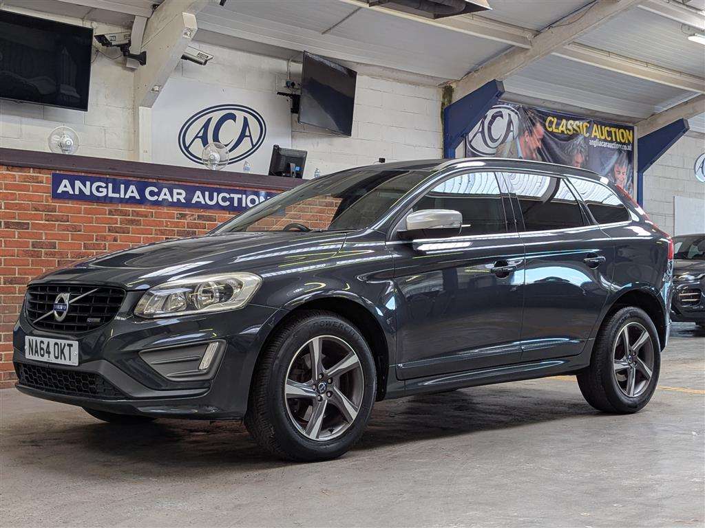 <p>2014 VOLVO XC60 R-DESIGN D4</p>