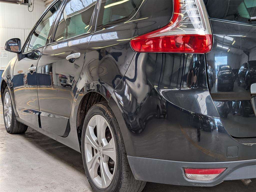 <p>2011 RENAULT GRAND SCENIC D-QUE TT VVT</p>