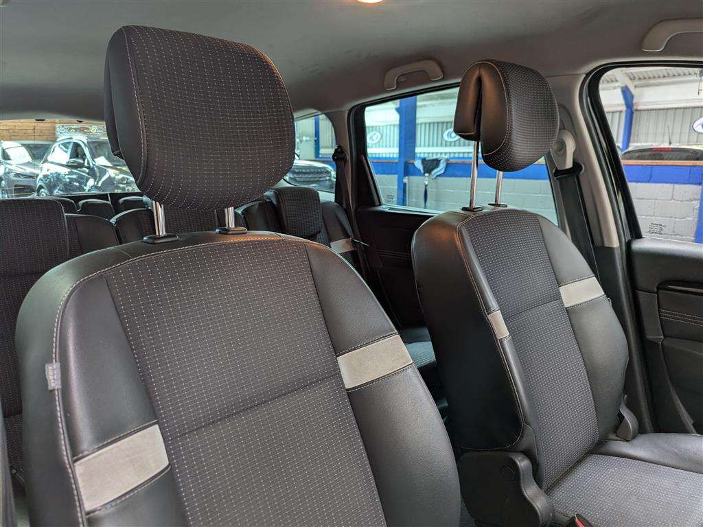 <p>2011 RENAULT GRAND SCENIC D-QUE TT VVT</p>