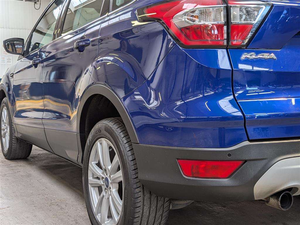 <p>2017 FORD KUGA ZETEC TDCI</p>