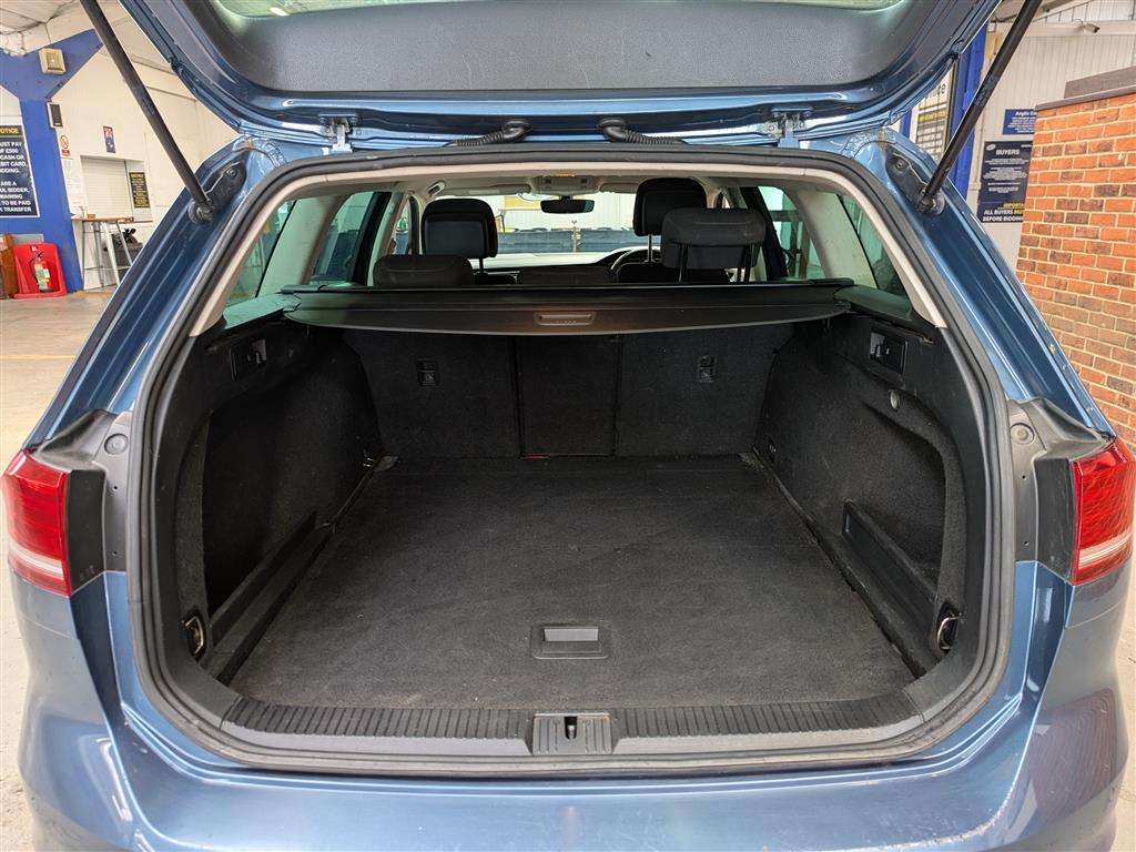 <p>2018 VOLKSWAGEN PASSAT SE BUSINESS TDI BM</p>