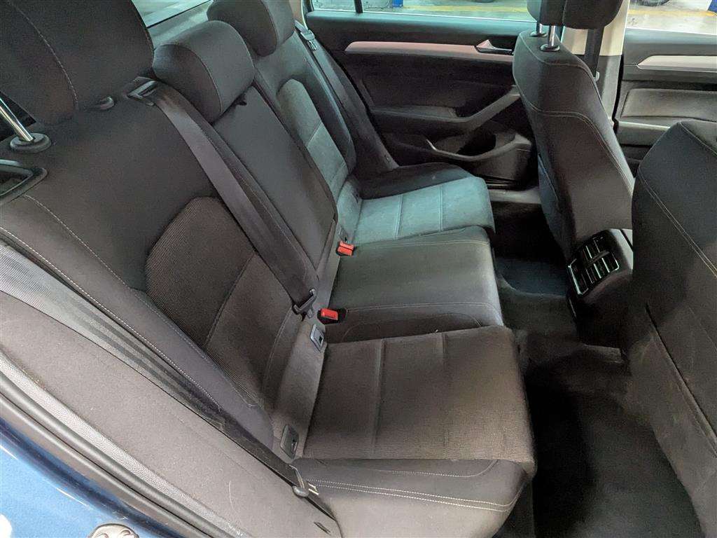 <p>2018 VOLKSWAGEN PASSAT SE BUSINESS TDI BM</p>
