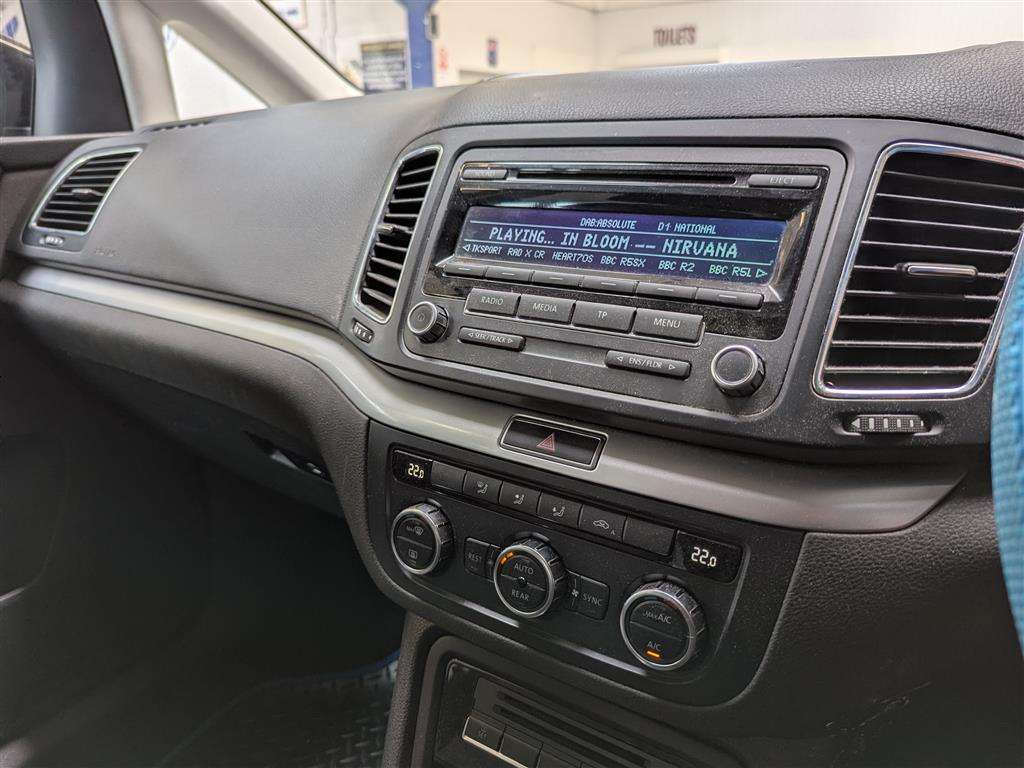 <p>2012 VOLKSWAGEN SHARAN S BLUEMOTION TDI S</p>