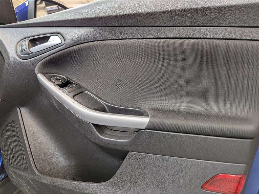 <p>2017 FORD FOCUS ZETEC</p>