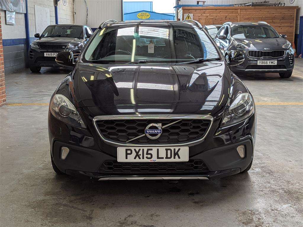 <p>2015 VOLVO V40 CROSS COUNTRY LUX D2</p>
