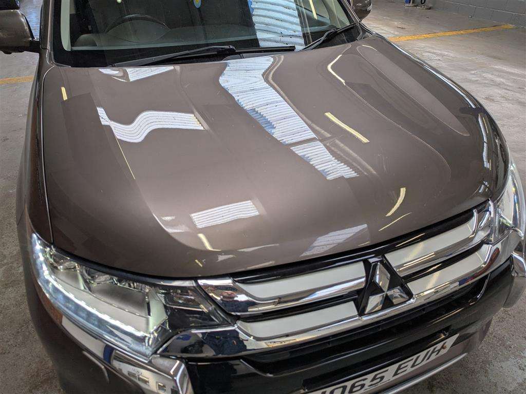 <p>2016 MITSUBISHI OUTLANDER GX 4H PHEV S-A</p>