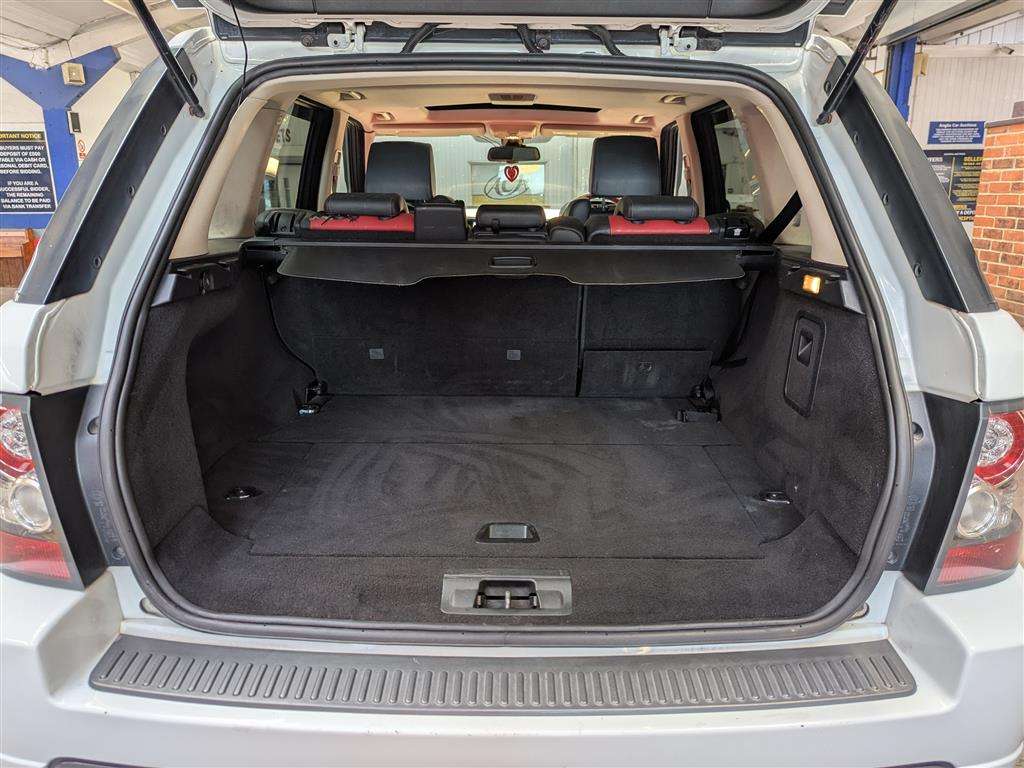 <p>2011 LAND ROVER RANGEROVER SP ABIO TDV6 A</p>