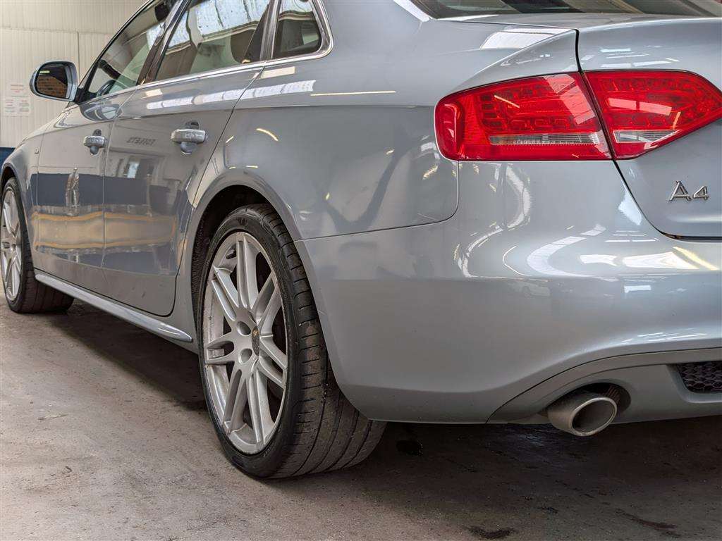 <p>2009 AUDI A4 S LINE TDI QUATTRO DPF</p>