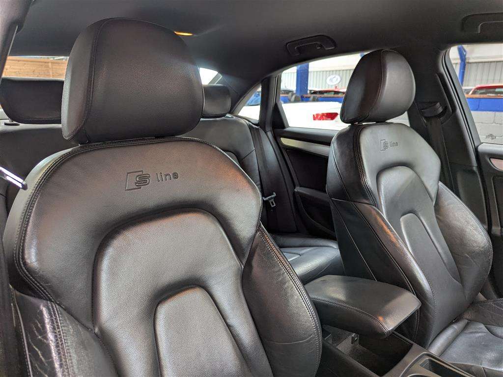 <p>2009 AUDI A4 S LINE TDI QUATTRO DPF</p>