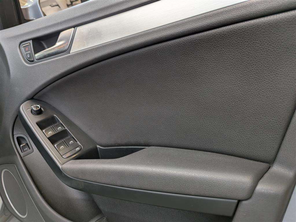 <p>2009 AUDI A4 S LINE TDI QUATTRO DPF</p>