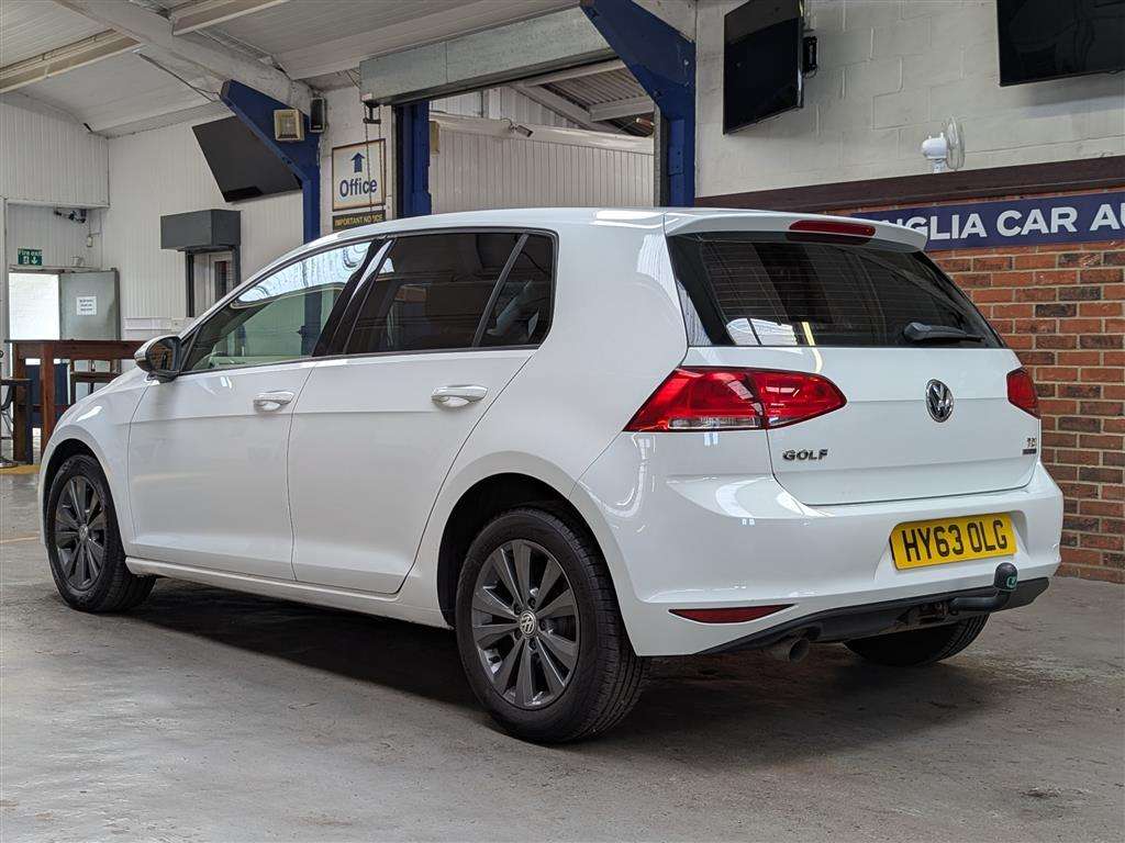 <p>2013 VOLKSWAGEN GOLF SE BLUEMOTION TECH T</p>