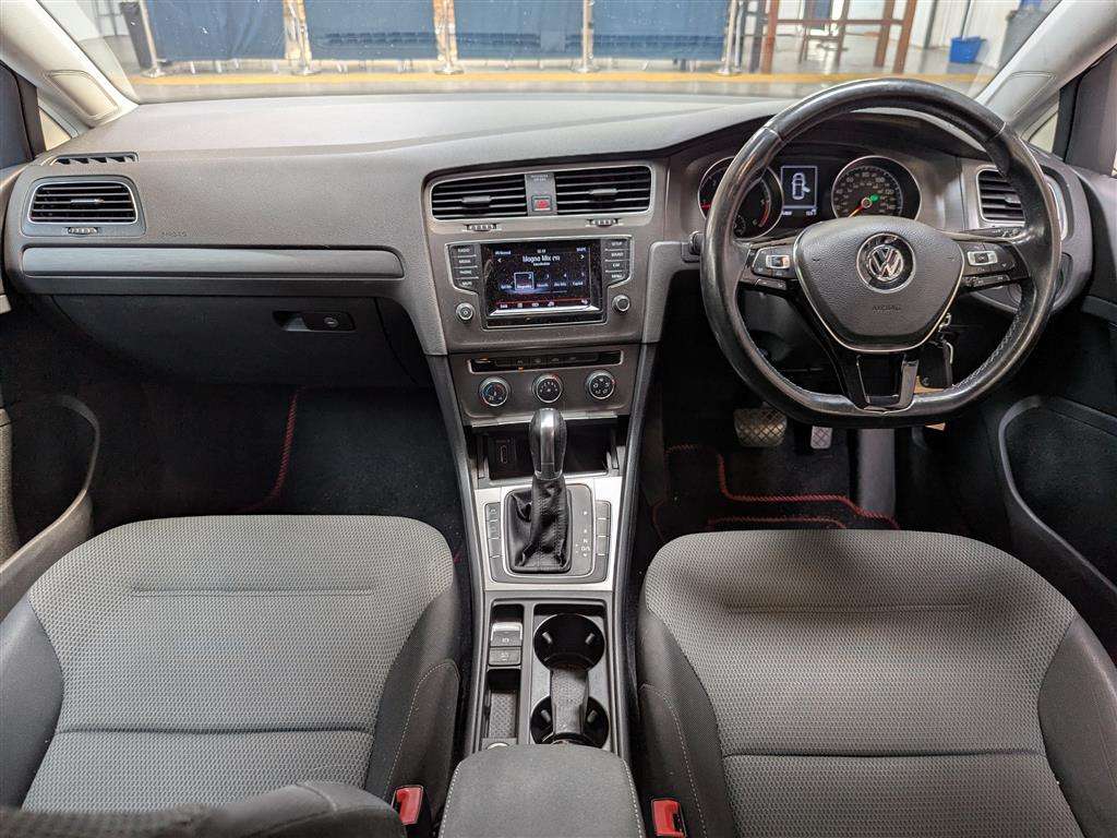 <p>2013 VOLKSWAGEN GOLF SE BLUEMOTION TECH T</p>
