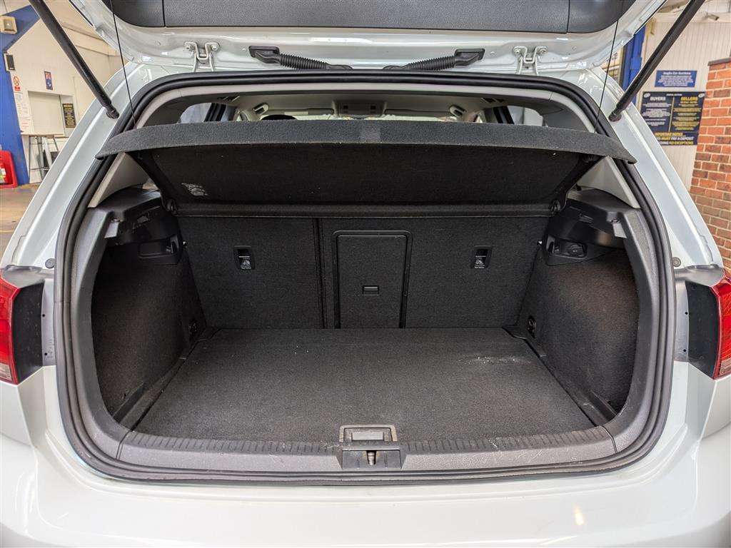 <p>2013 VOLKSWAGEN GOLF SE BLUEMOTION TECH T</p>