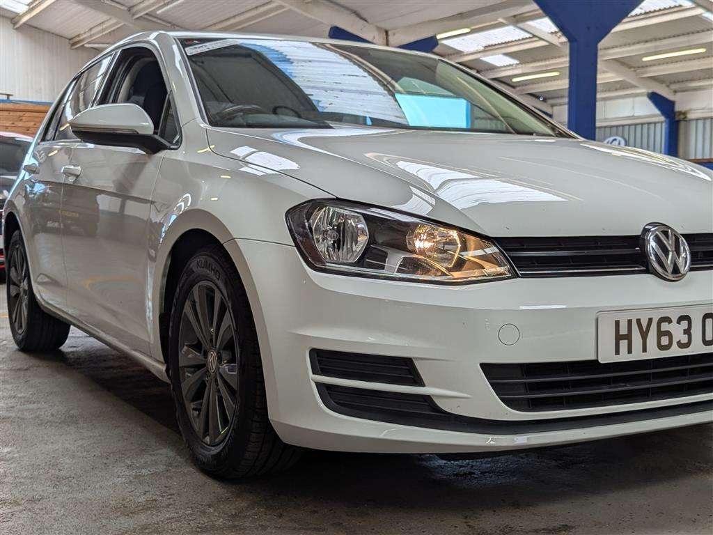 <p>2013 VOLKSWAGEN GOLF SE BLUEMOTION TECH T</p>