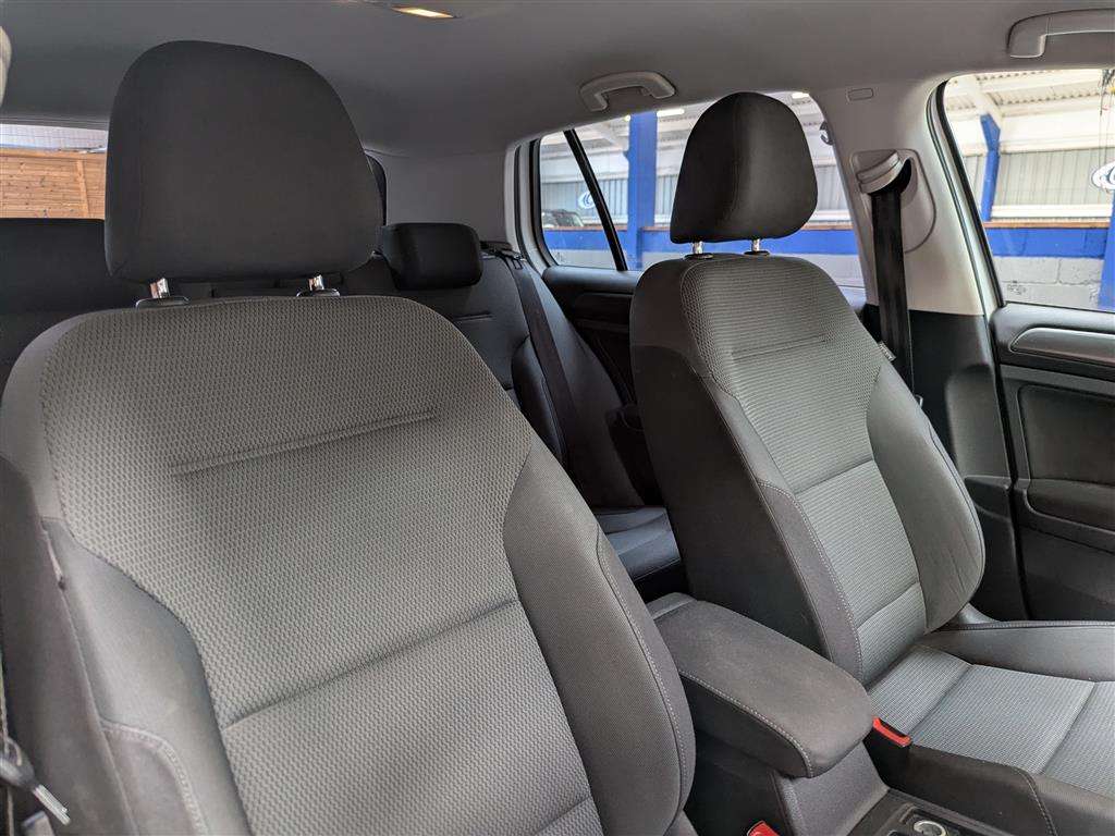 <p>2013 VOLKSWAGEN GOLF SE BLUEMOTION TECH T</p>