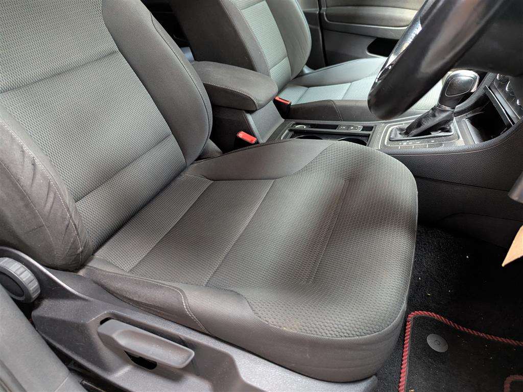 <p>2013 VOLKSWAGEN GOLF SE BLUEMOTION TECH T</p>