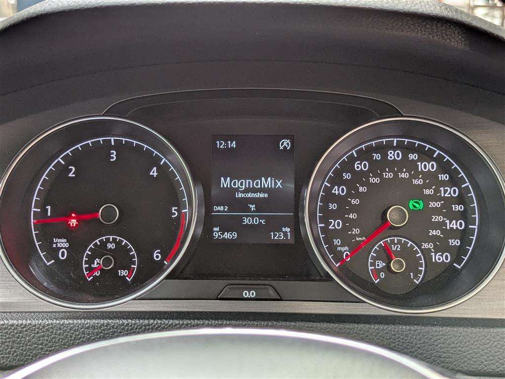 <p>2013 VOLKSWAGEN GOLF SE BLUEMOTION TECH T</p>