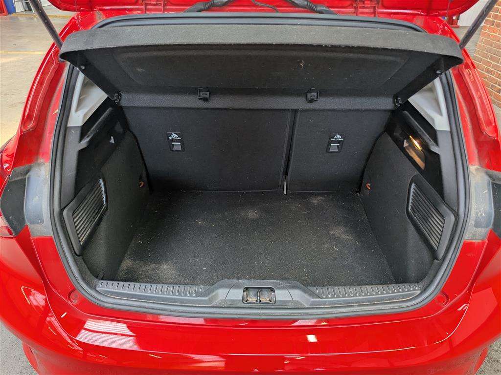 <p>2020 FORD FOCUS ZETEC TDCI AUTO</p>