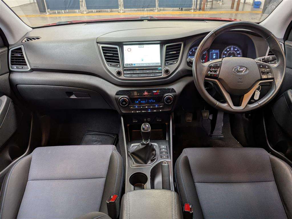 <p>2018 HYUNDAI TUCSON SE NAV B-DRIVE 2WD</p>