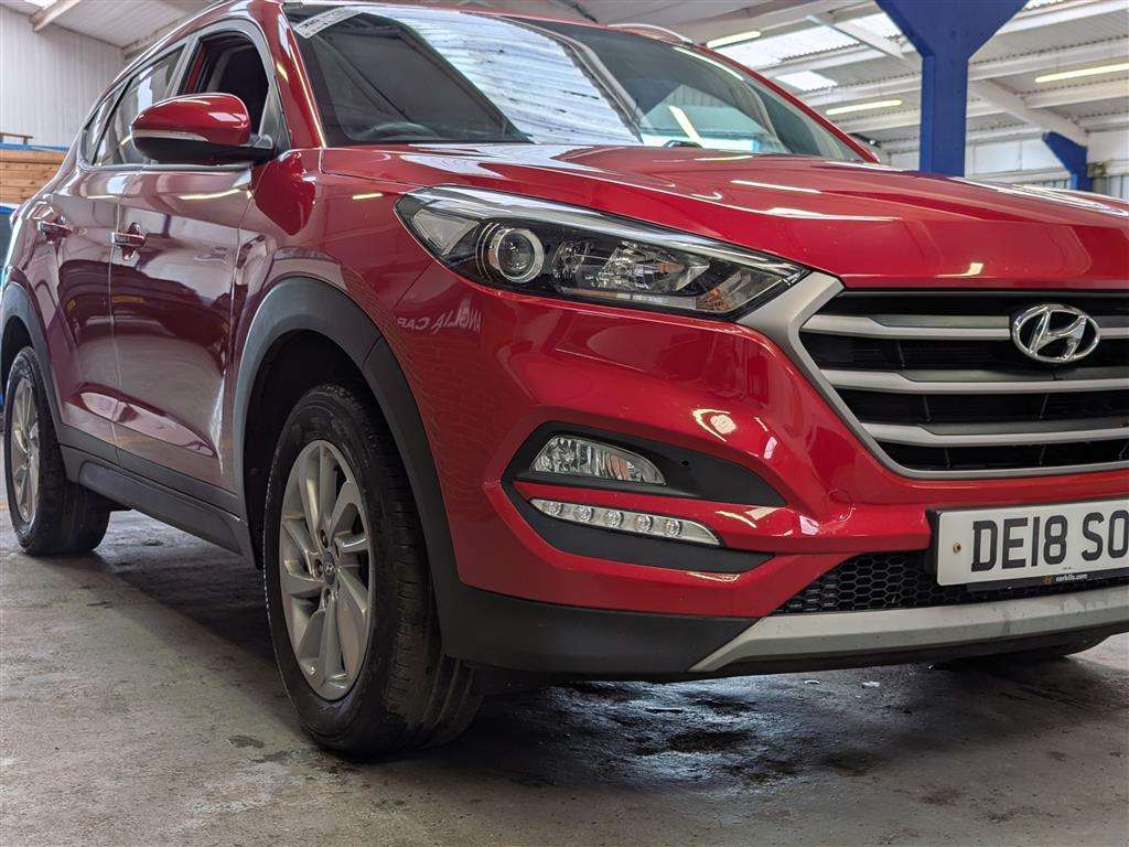 <p>2018 HYUNDAI TUCSON SE NAV B-DRIVE 2WD</p>