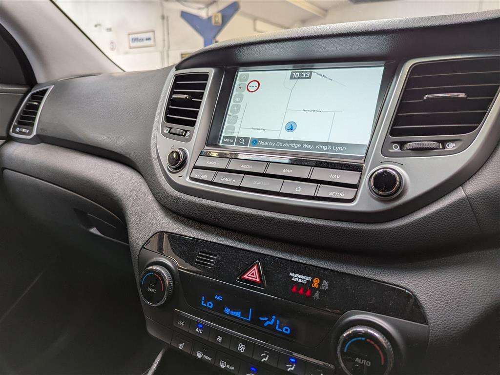 <p>2018 HYUNDAI TUCSON SE NAV B-DRIVE 2WD</p>