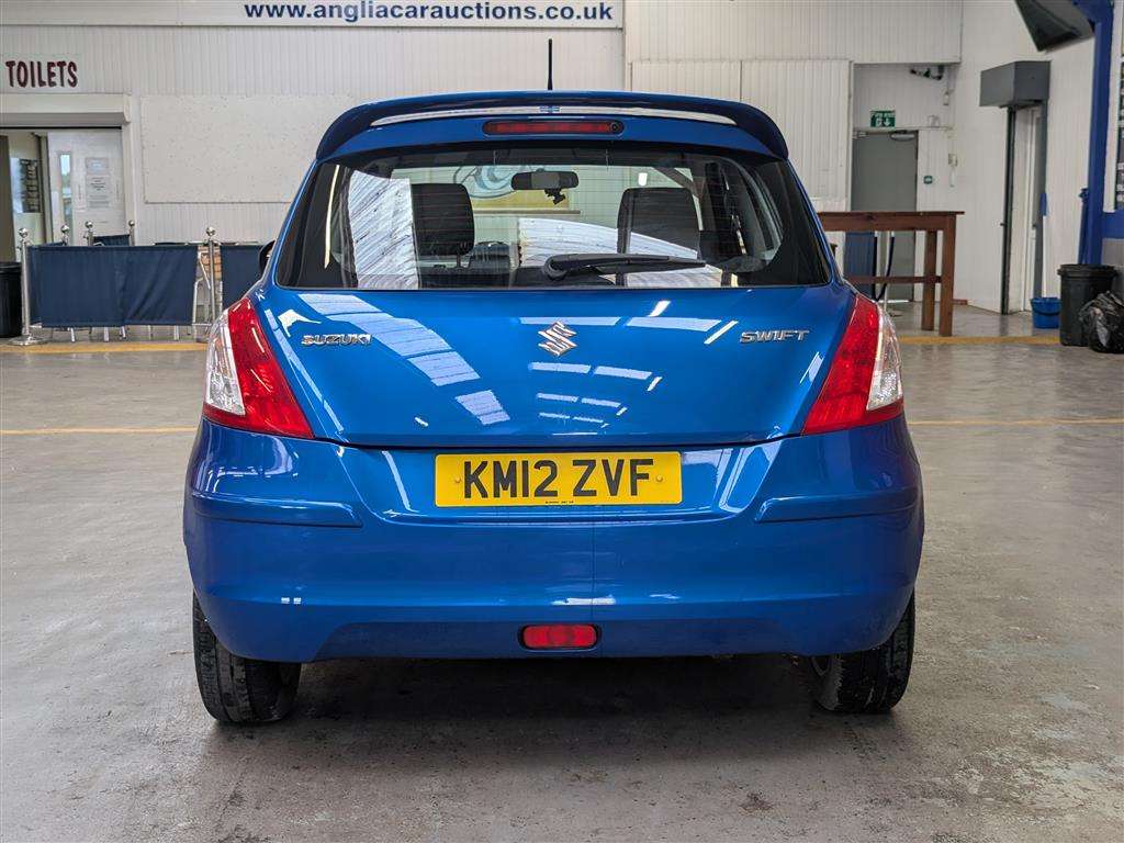 <p>2012 SUZUKI SWIFT SZ3</p>