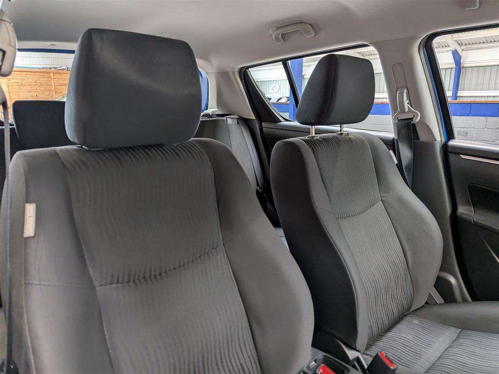 <p>2012 SUZUKI SWIFT SZ3</p>