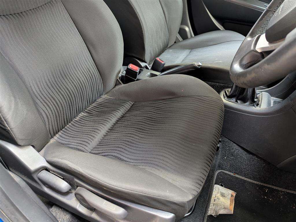 <p>2012 SUZUKI SWIFT SZ3</p>