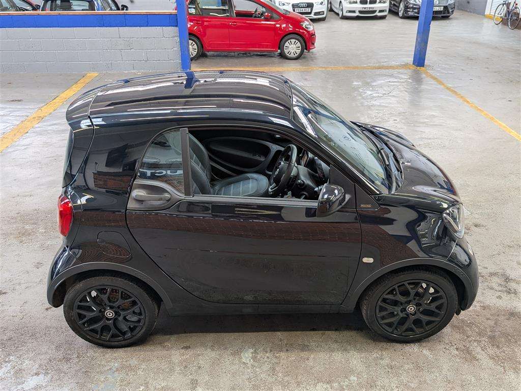 <p>2016 SMART FORTWO EDITION BLACK AUTO</p>
