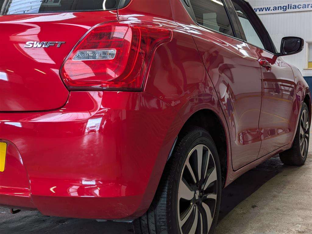<p>2020 SUZUKI SWIFT SZ5 BOOSTERJET AUTO</p>