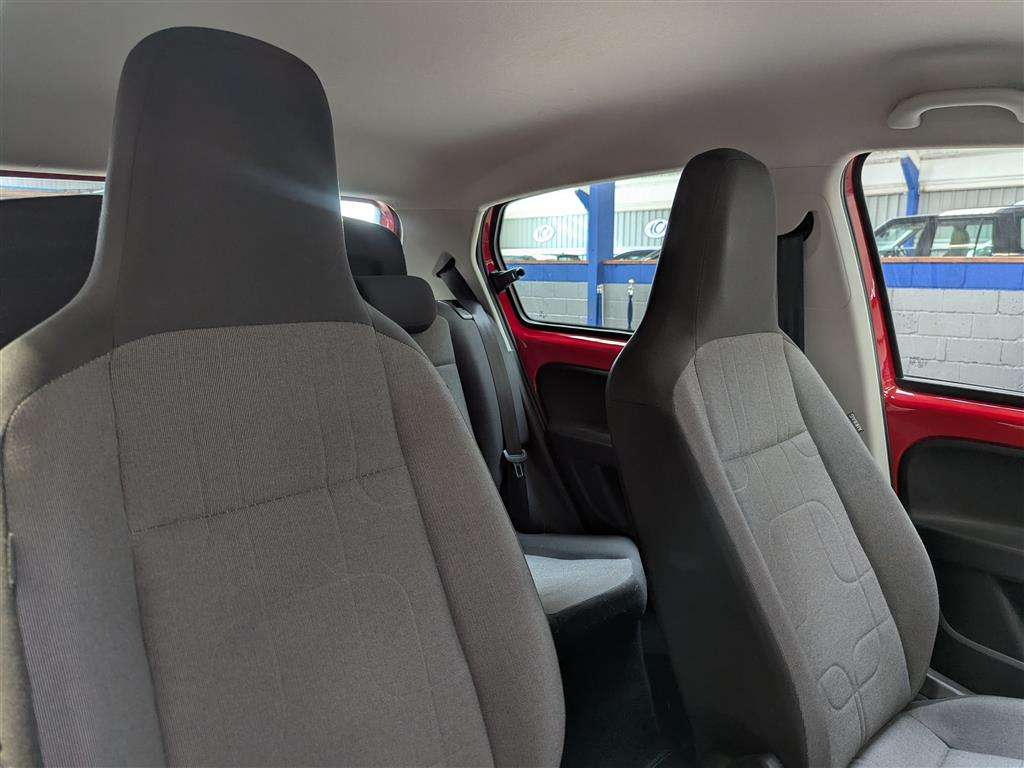 <p>2013 VOLKSWAGEN MOVE UP AUTO</p>