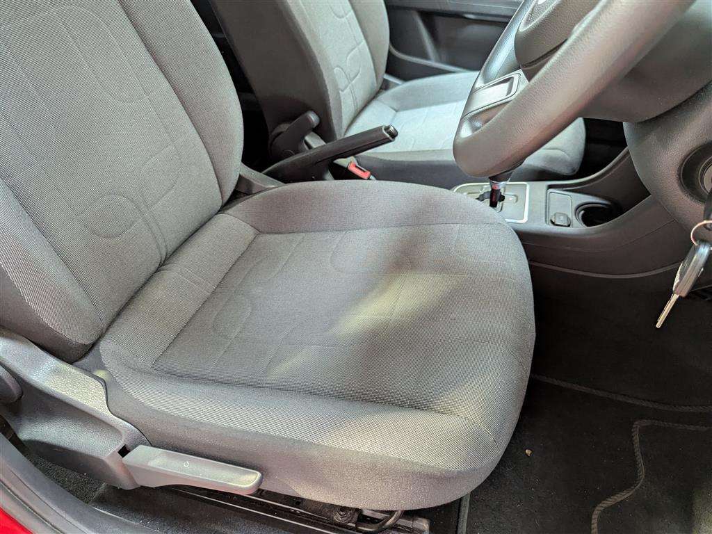 <p>2013 VOLKSWAGEN MOVE UP AUTO</p>