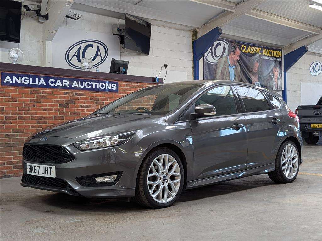<p>2017 FORD FOCUS ST-LINE</p>