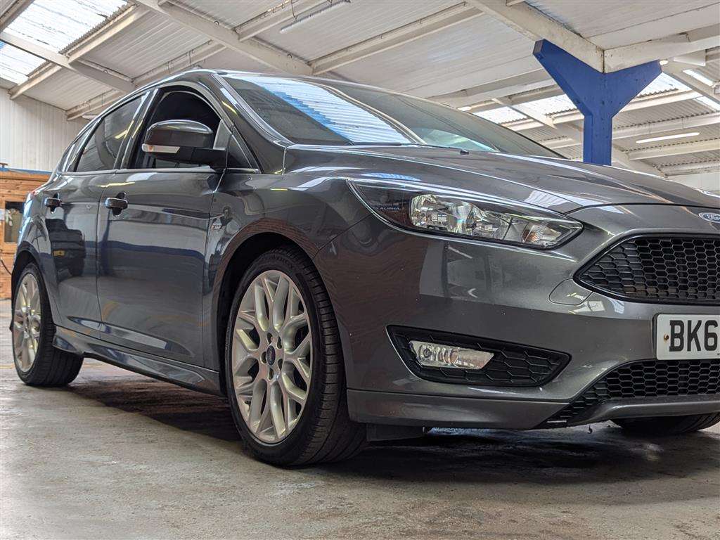 <p>2017 FORD FOCUS ST-LINE</p>
