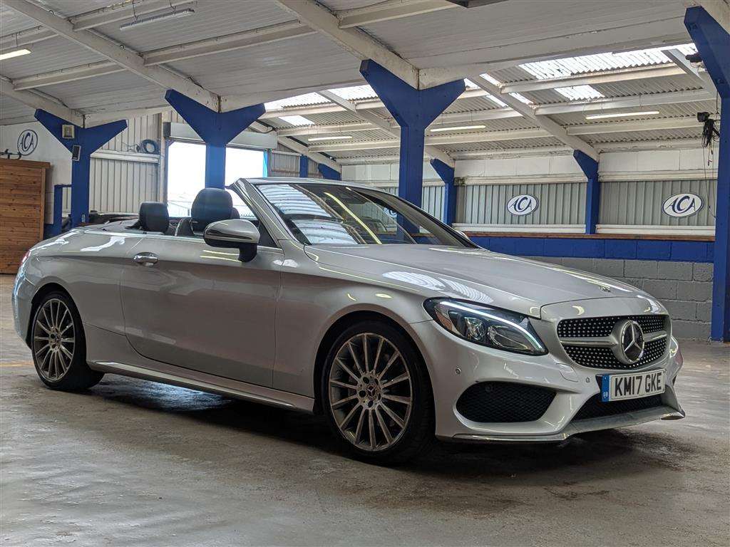 <p>2017 MERCEDES-BENZ C 250 AMG LINE PREMIUM +</p>
