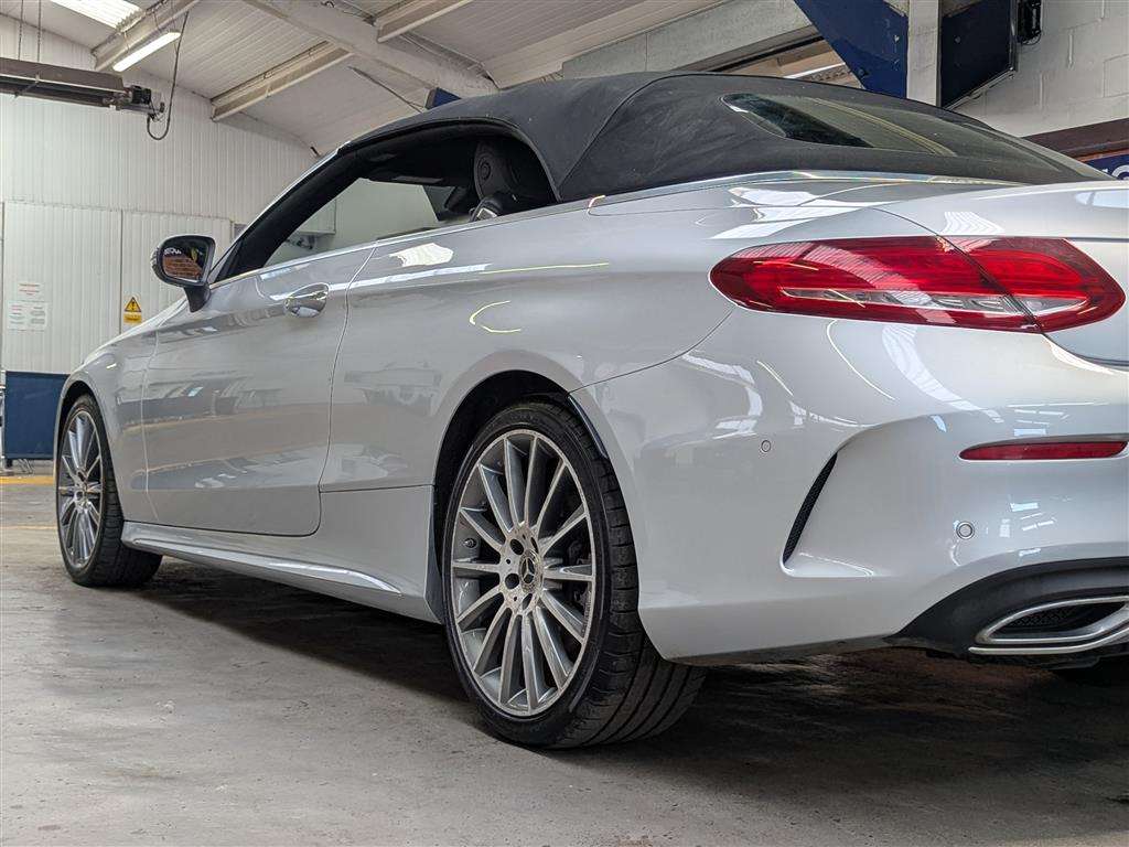 <p>2017 MERCEDES-BENZ C 250 AMG LINE PREMIUM +</p>