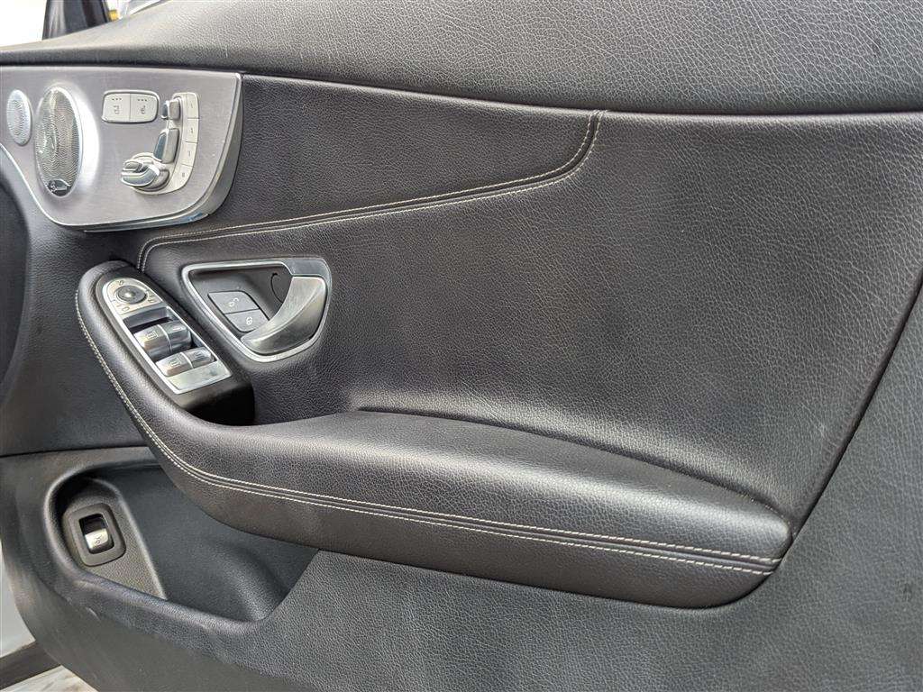 <p>2017 MERCEDES-BENZ C 250 AMG LINE PREMIUM +</p>