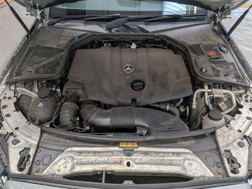 <p>2017 MERCEDES-BENZ C 250 AMG LINE PREMIUM +</p>