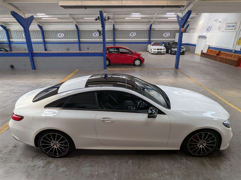 <p>2019 MERCEDES-BENZ E 220 D AMG LINE AUTO</p>