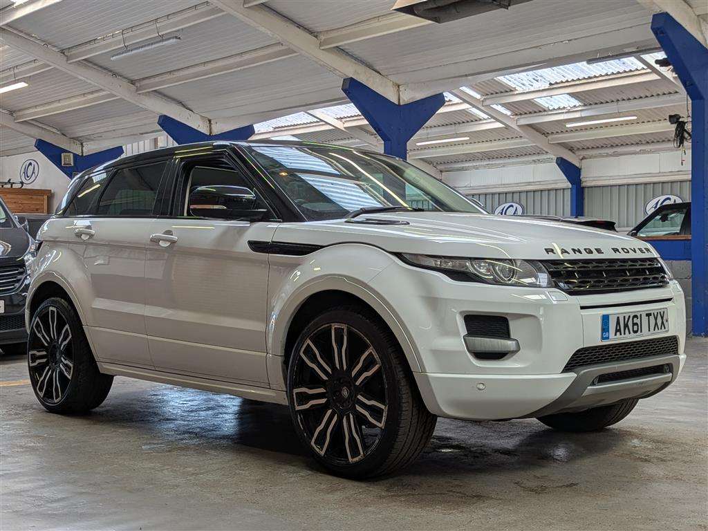 <p>2011 LAND ROVER RANGE ROVER EVOQUE D-LUX</p>