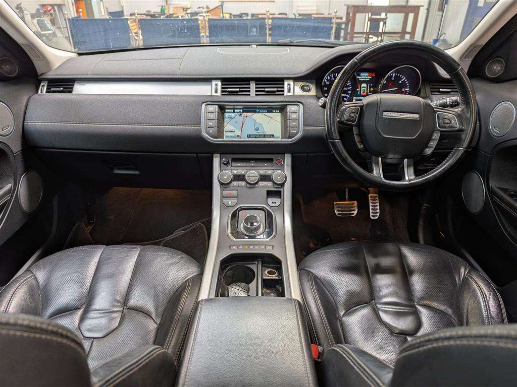 <p>2011 LAND ROVER RANGE ROVER EVOQUE D-LUX</p>