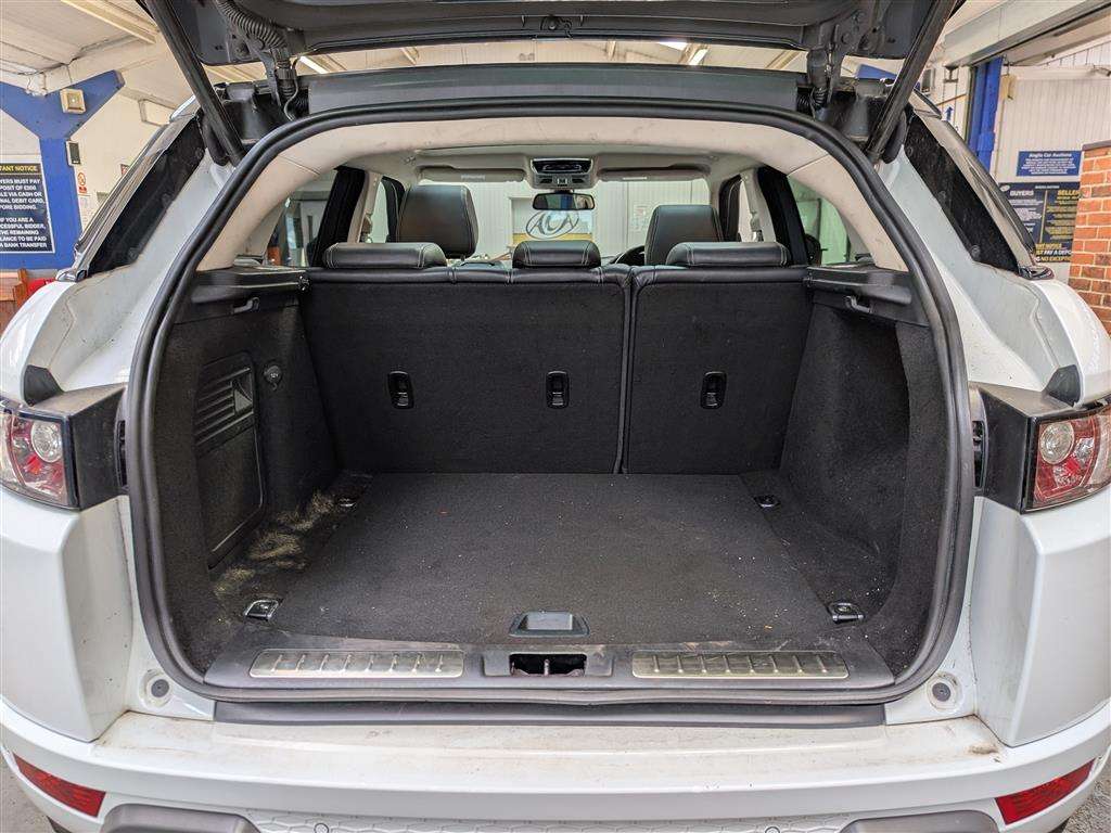 <p>2011 LAND ROVER RANGE ROVER EVOQUE D-LUX</p>