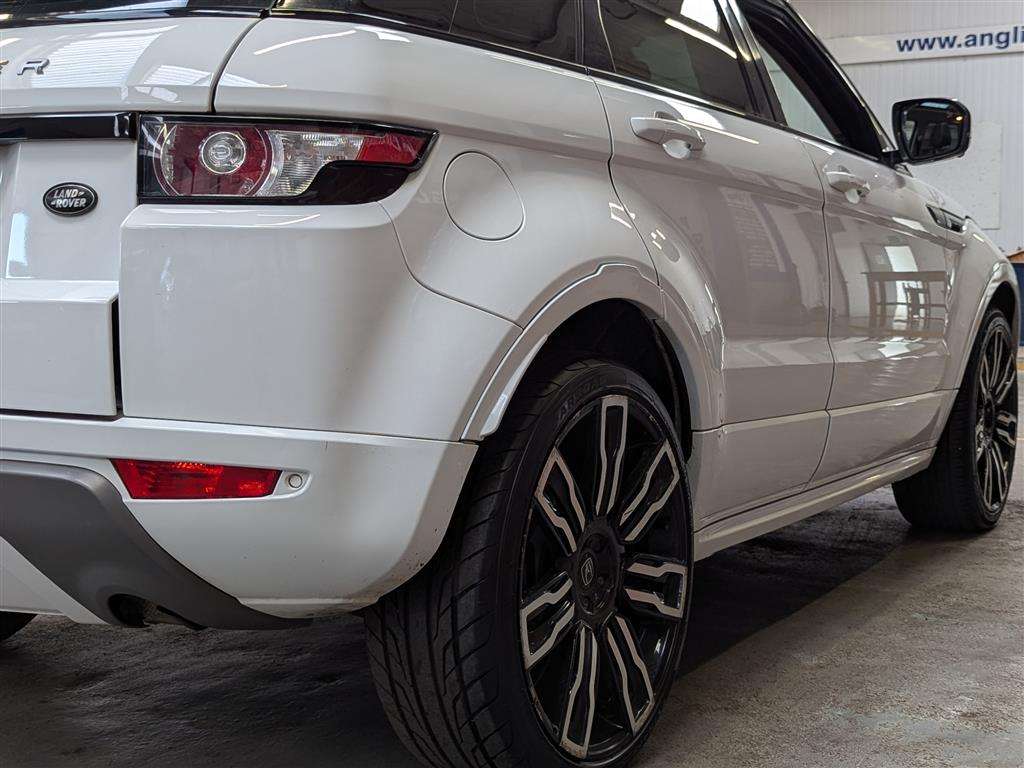<p>2011 LAND ROVER RANGE ROVER EVOQUE D-LUX</p>